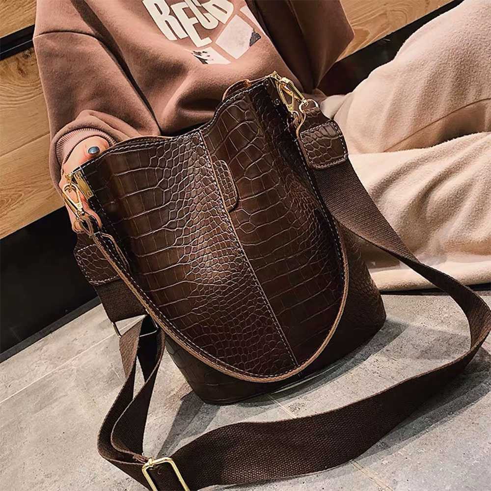 women's-versatile-handbag