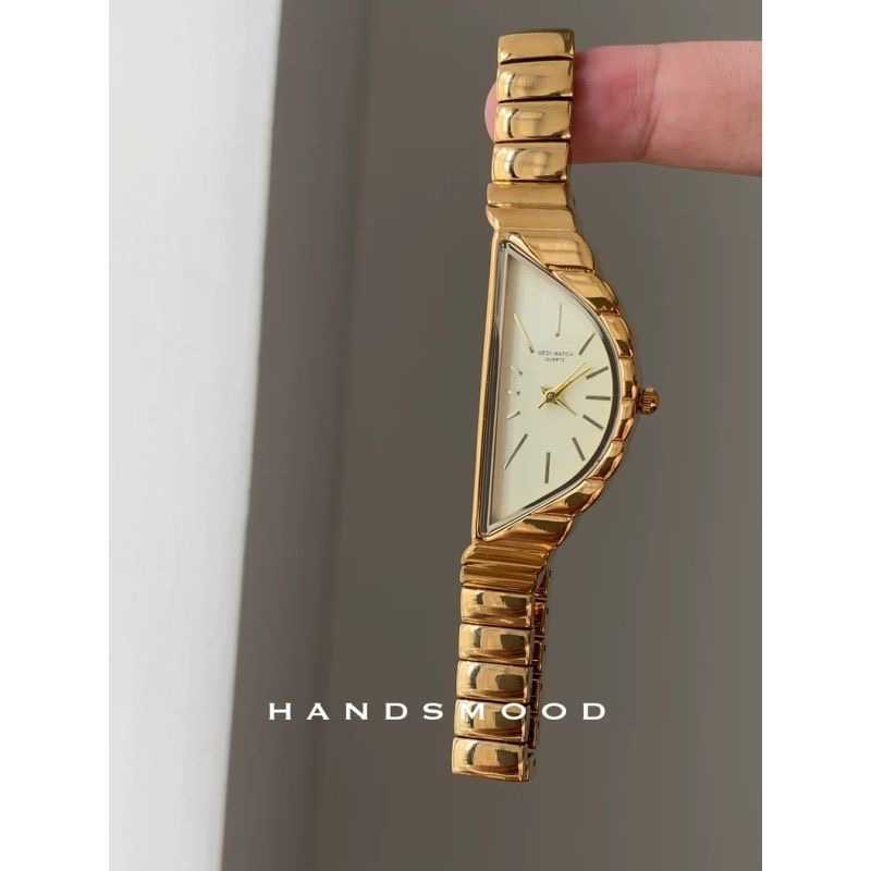 Handsmood gold half-moon plate medieval style niche unique design women's quartz watch