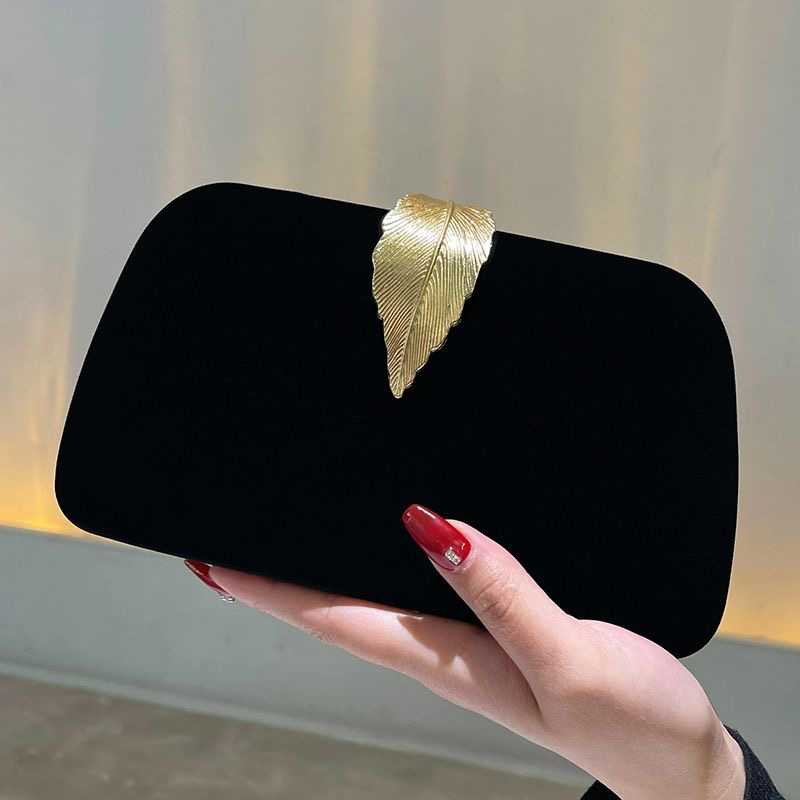 women's banquet bag