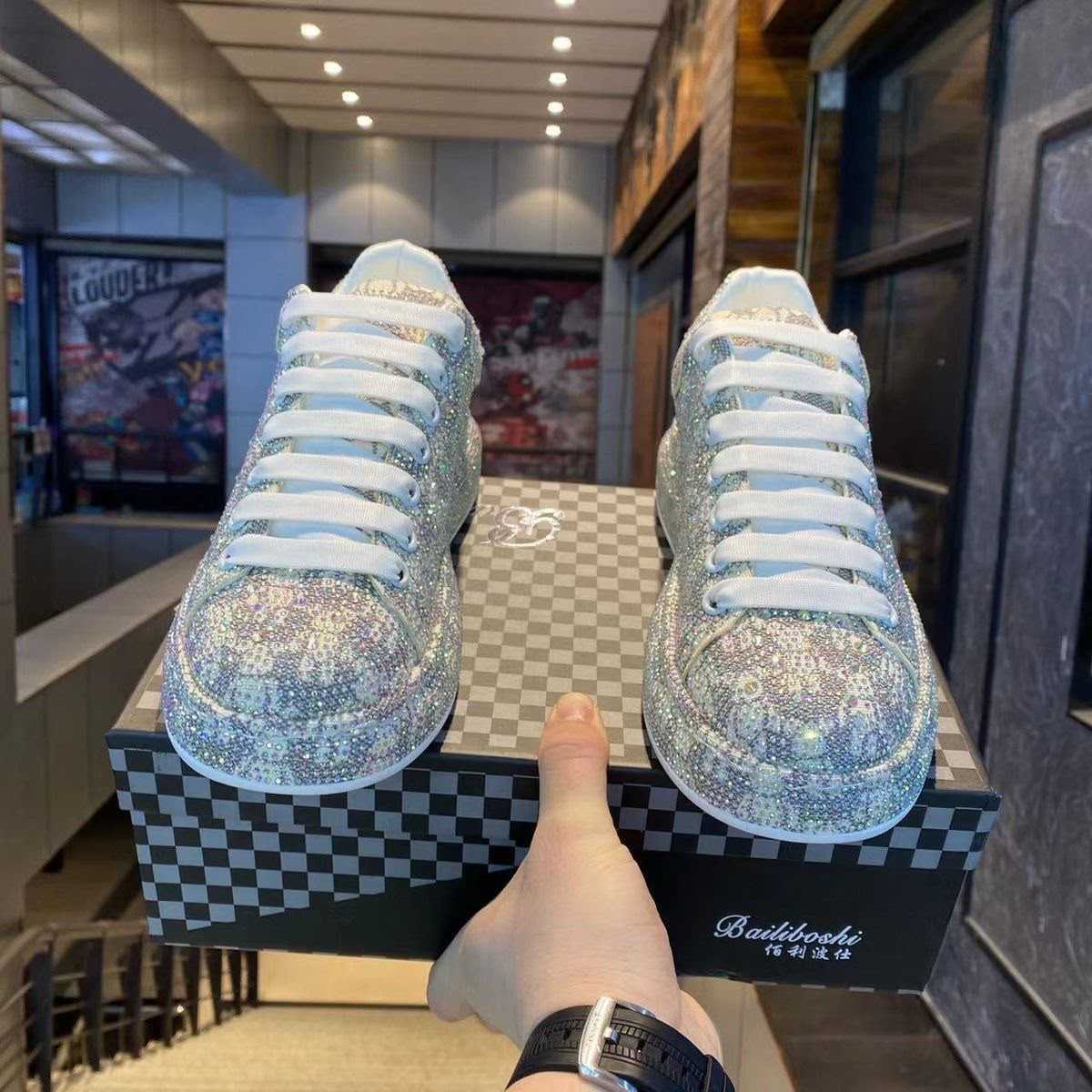 Women’s Luxury Rhinestone Glitter Sneakers