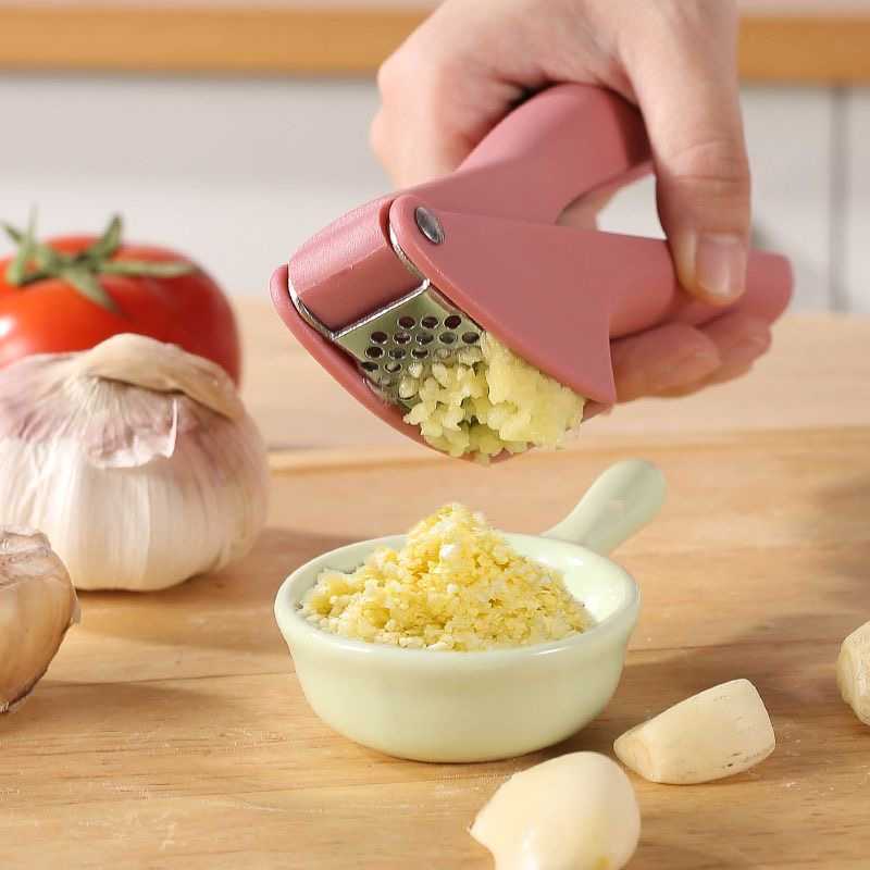 New garlic hand pressing artifact