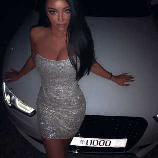 sexy-sleeveless-vogue-gown