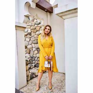 plus-size-angel-comfy-yellow-flounce-gown