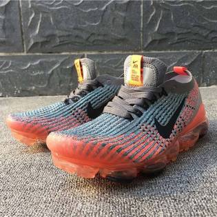 vapormax flynit sneakers
