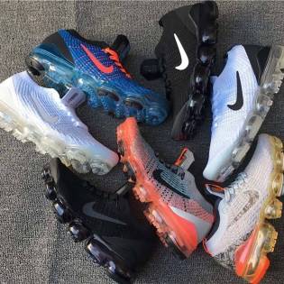 vapormax flynit sneakers