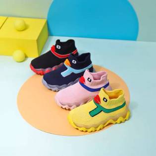 kids sneakers