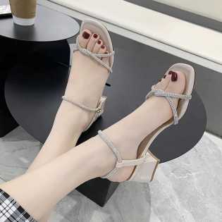 thick heeled fair sandals