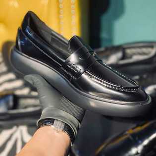 handmade casual autumn shoes