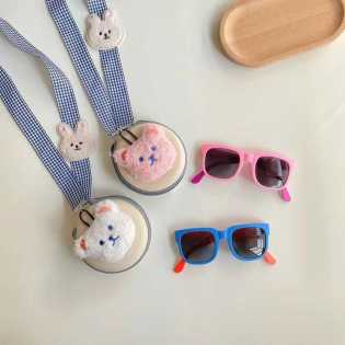 Korean version color contrast children's glasses sunglasses portable halter strap box set foldable