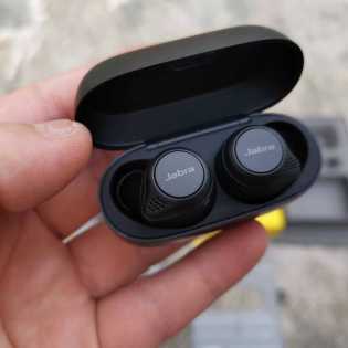 elite75t in-ear earbud