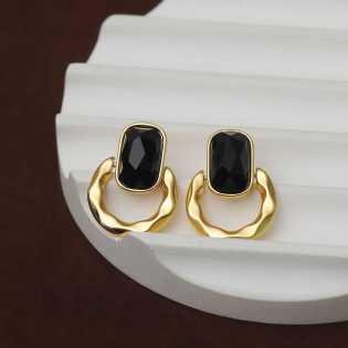 2025 new Korean version buckle black small stud earrings