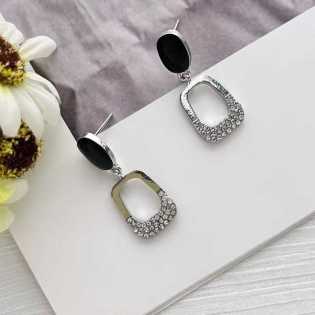 Inns 2025 black diamond stud earrings