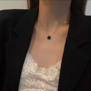 Black geometric square women's light luxury niche design sense clavicle chain simple high-end neckla