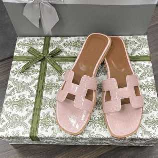 Women Fashion Croc-Embossed Slippers