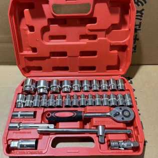 121-piece set of auto repair tools set car maintenance set