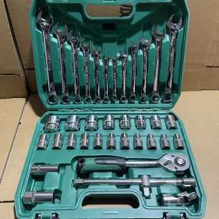 121-piece set of auto repair tools set car maintenance set