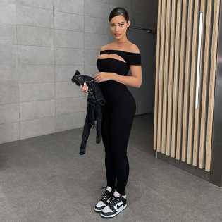 One-shoulder cutout hip lift jumpsuit